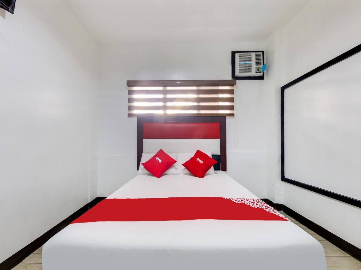 Oyo 895 Golden Majestic Pension Inn Manila Ngoại thất bức ảnh