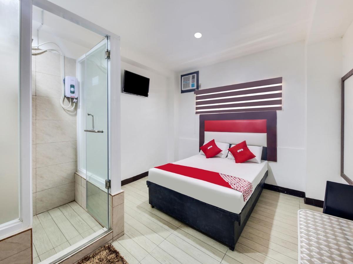 Oyo 895 Golden Majestic Pension Inn Manila Ngoại thất bức ảnh